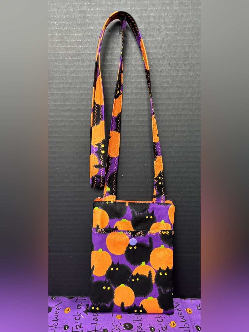 Halloween Scray Cat & Pumpkin Quilted Tote Bag & Phone Pouch W/Pumpkin Bracelets - Picture 4 of 8